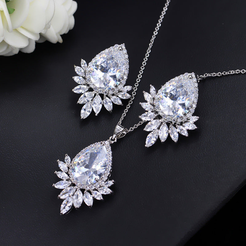 Classy Zirconia Water Drop Necklace & Earrlngs