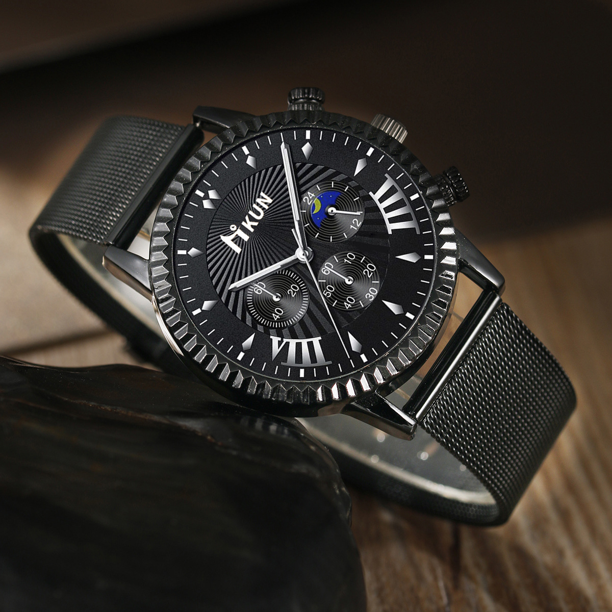 Men's Trendy Mesh Quartz Watch