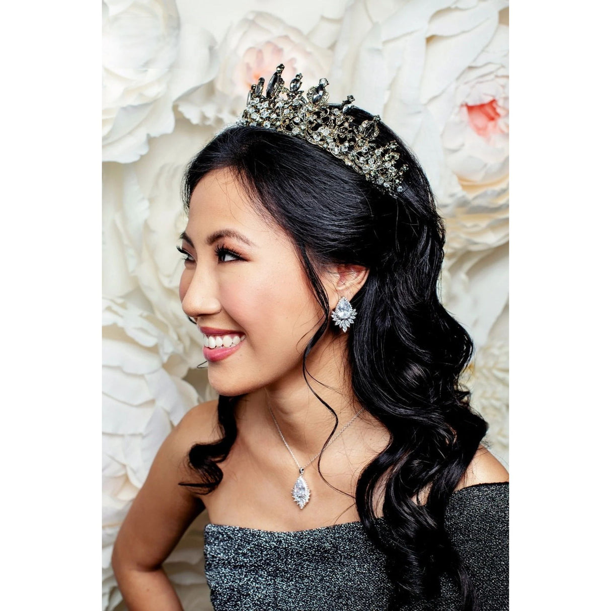 Classy Zirconia Water Drop Necklace & Earrlngs